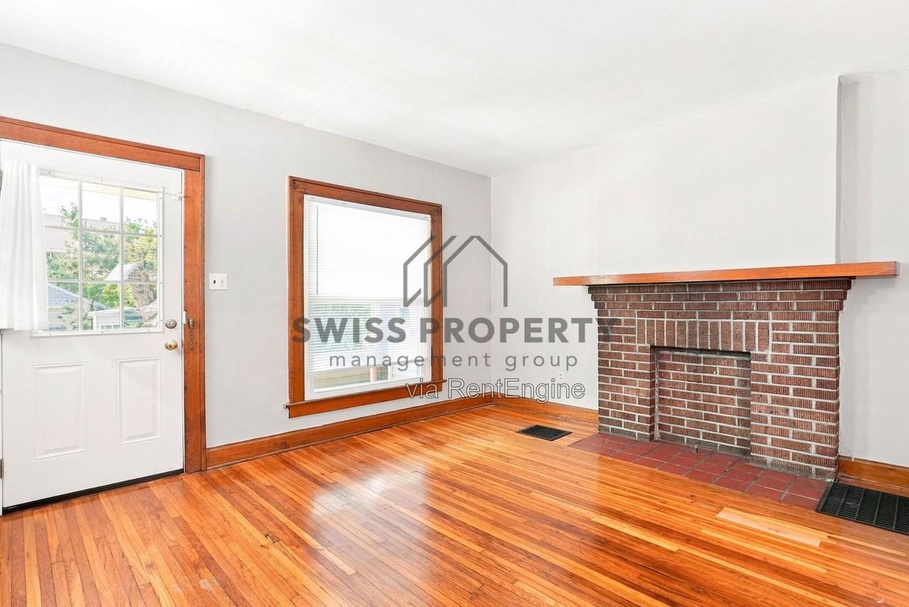 2685 Indianola Ave - Photo 3 of 20