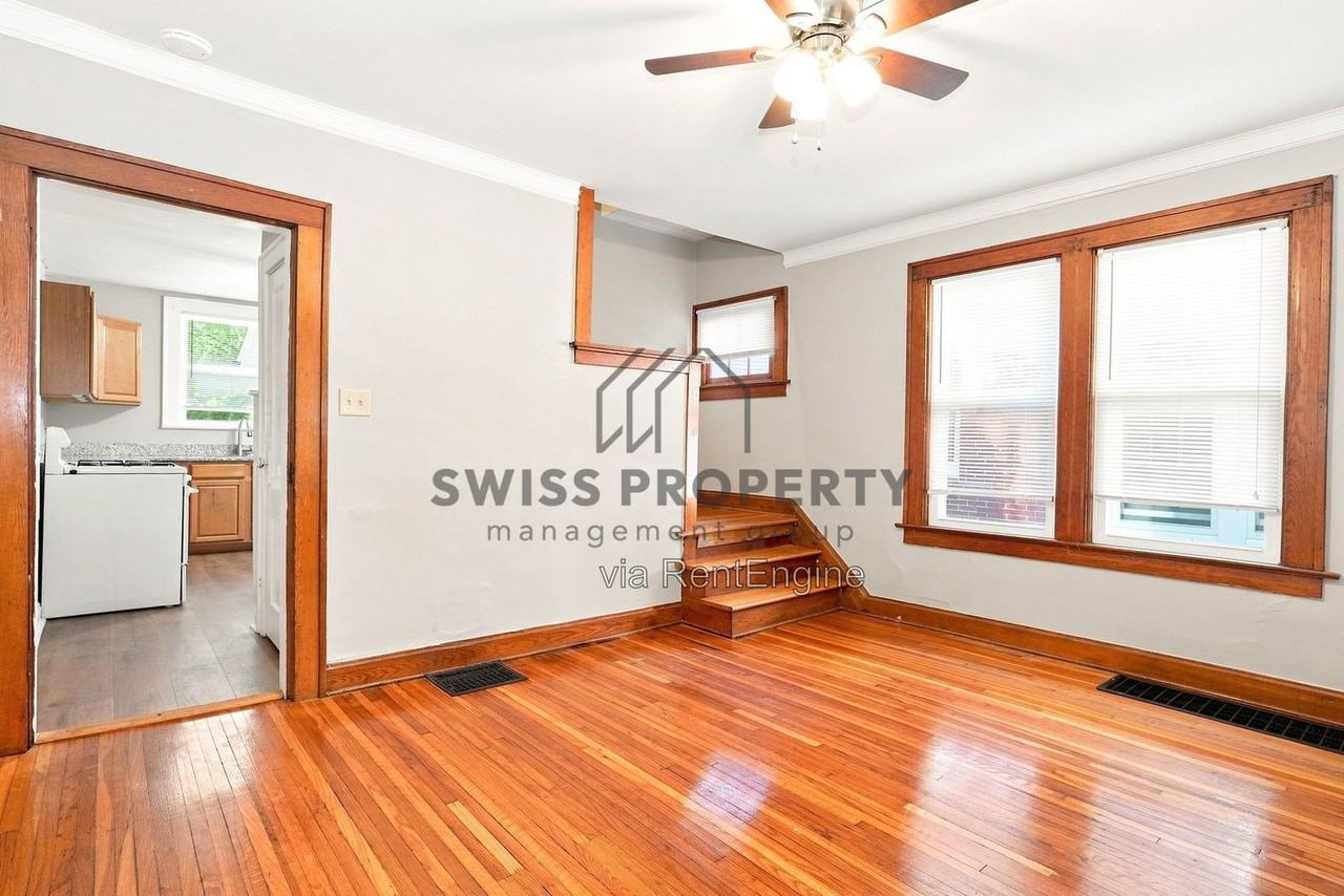 2685 Indianola Ave - Photo 6 of 20