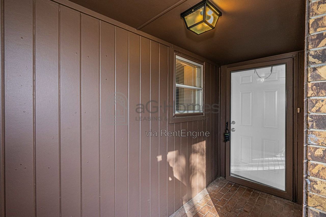 4721 Se 50th St - Photo 6 of 20