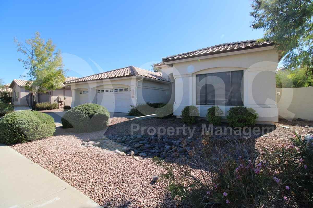 1955 E Drake Dr - Photo 2 of 24