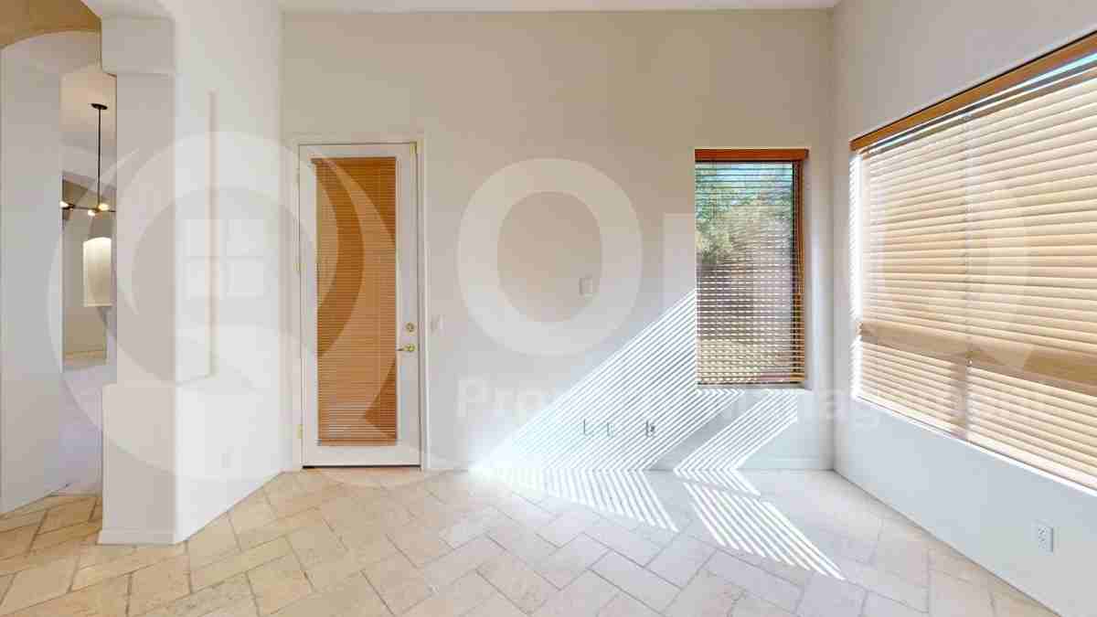 1955 E Drake Dr - Photo 6 of 24