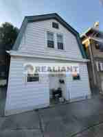 featured image of 805 Oak St #2