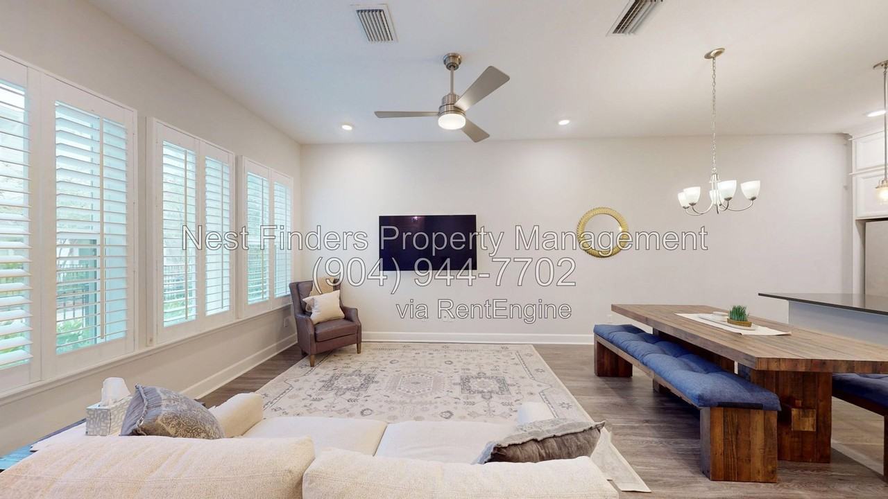 11473 Surfline Ct - Photo 3 of 28