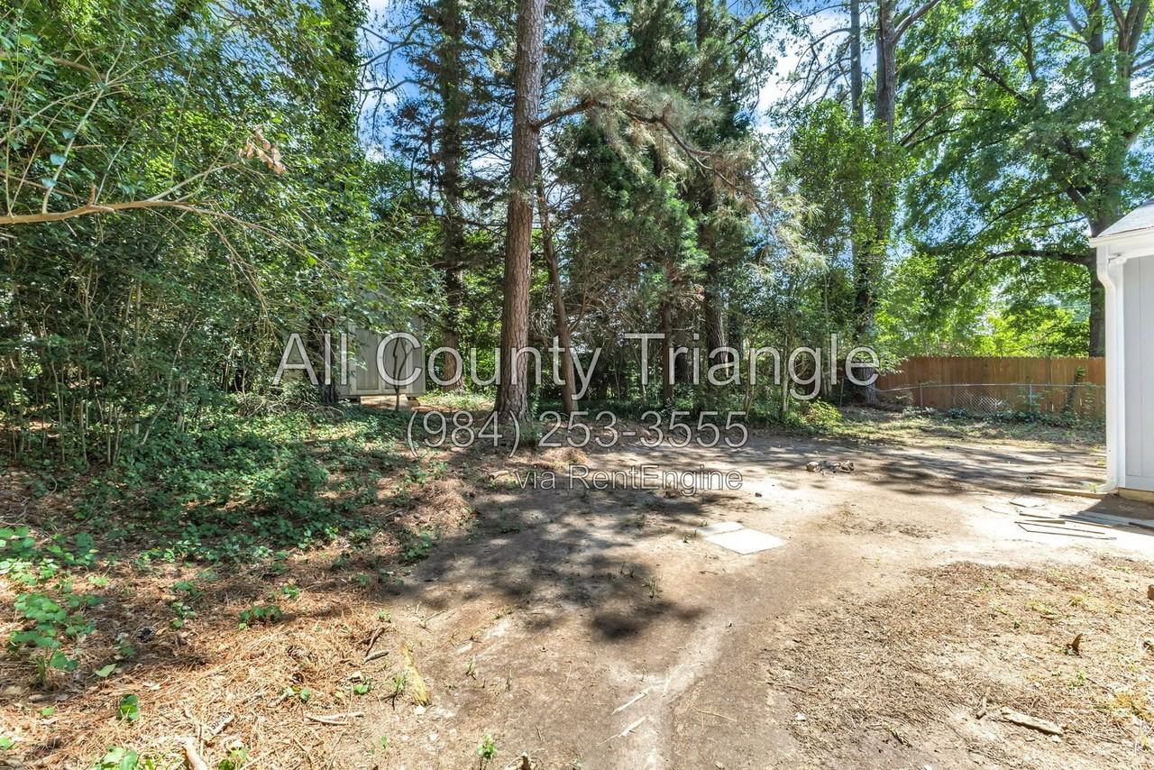 1617 Seminole Trl - Photo 6 of 37