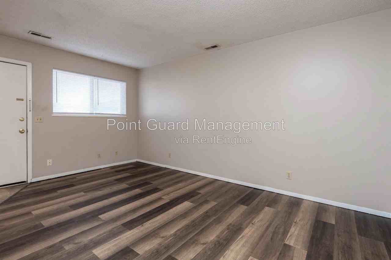 7335 W Newell St #7335B - Photo 5 of 21