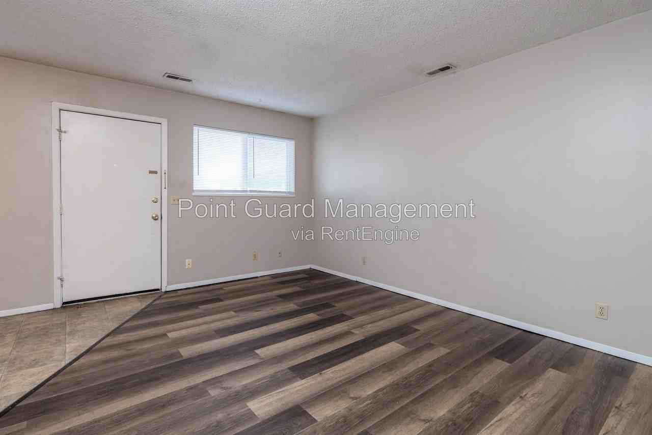7335 W Newell St #7335B - Photo 6 of 21