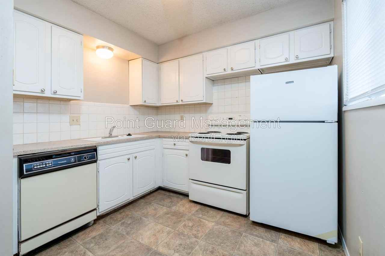 7335 W Newell St #7335B - Photo 7 of 21