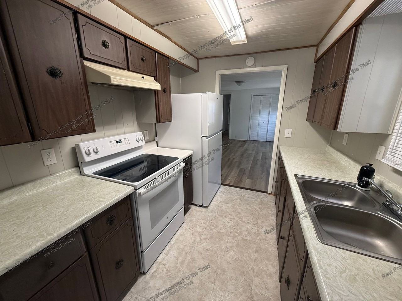 102 Horseshoe Bnd - Photo 4 of 20