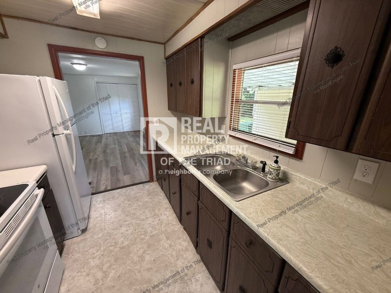 102 Horseshoe Bnd - Photo 6 of 20