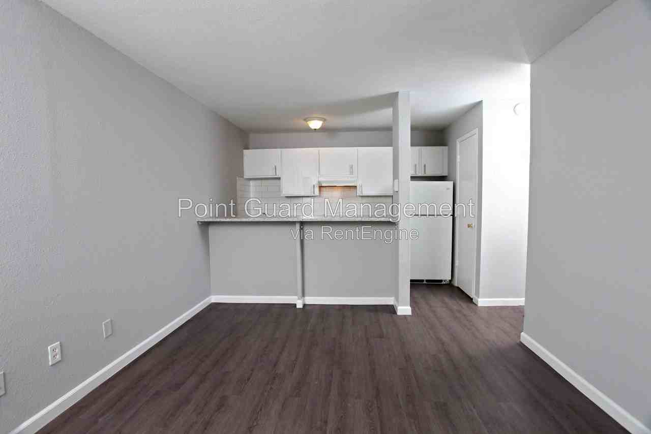 1212 S Longfellow St #208 - Photo 2 of 10