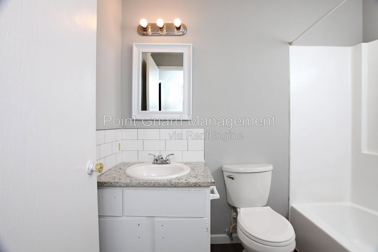 1212 S Longfellow St #208 - Photo 5 of 10