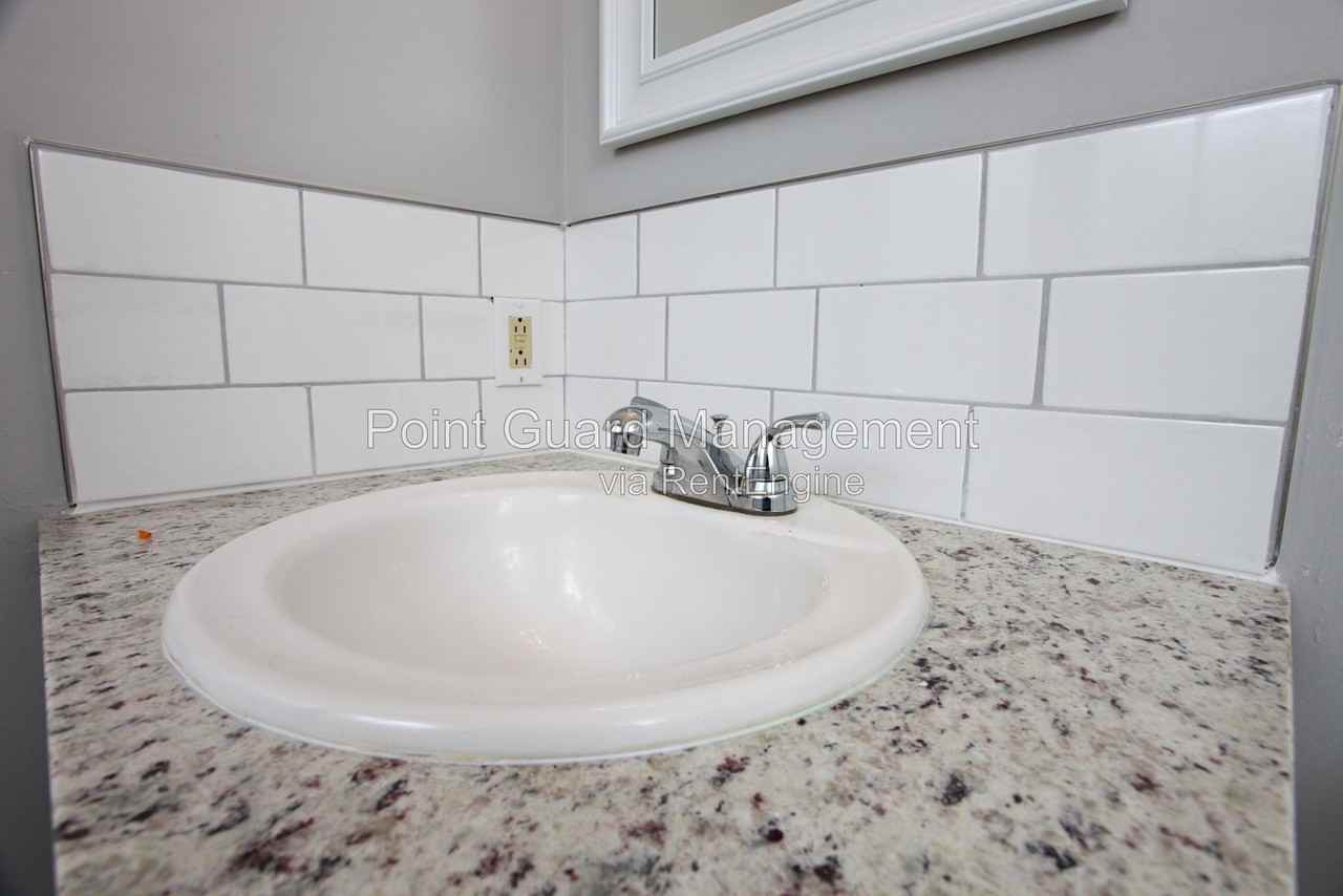 1212 S Longfellow St #208 - Photo 6 of 10
