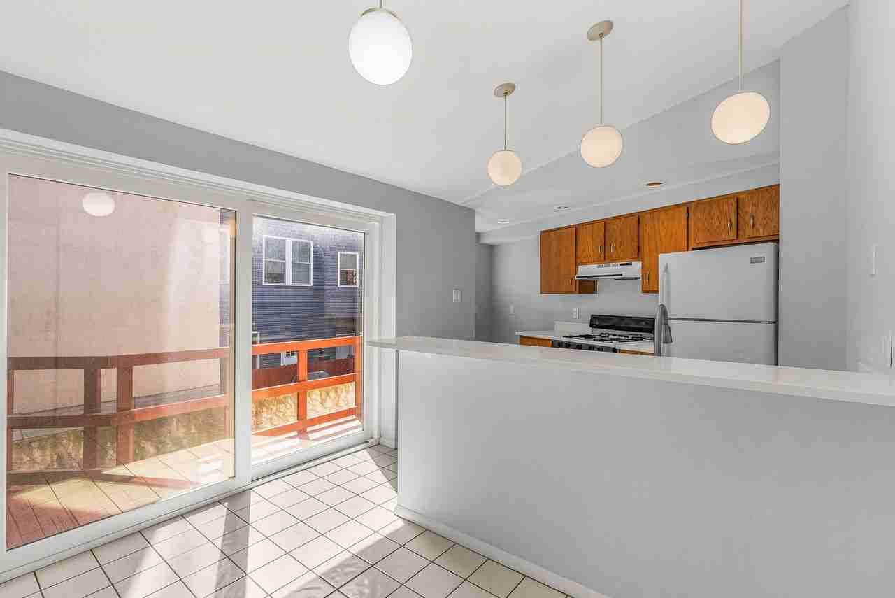 908 N 4th St #2 - Photo 2 of 11