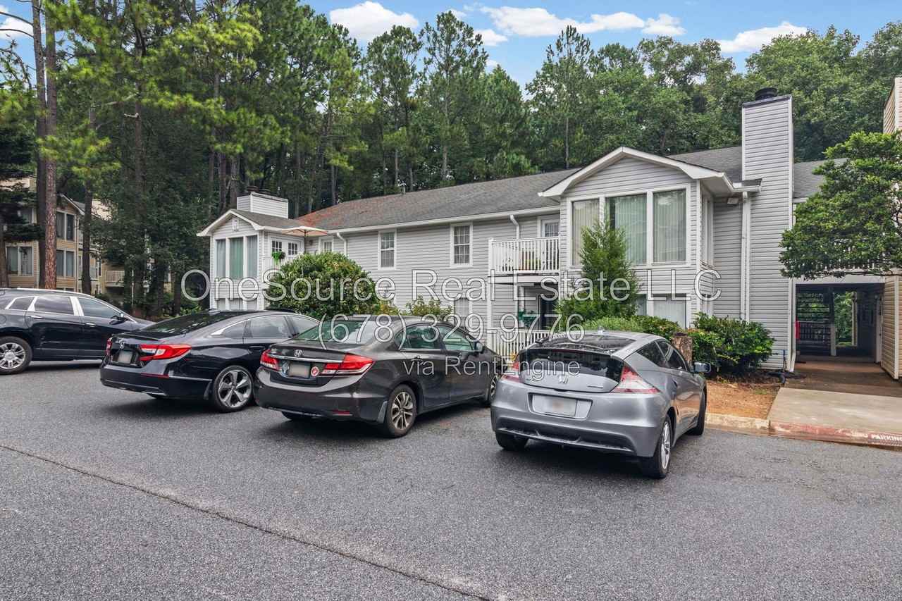 1806 Augusta Dr - Photo 4 of 41