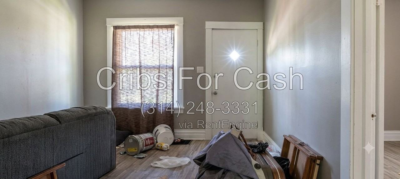 7014 Greenway Ave - Photo 3 of 10