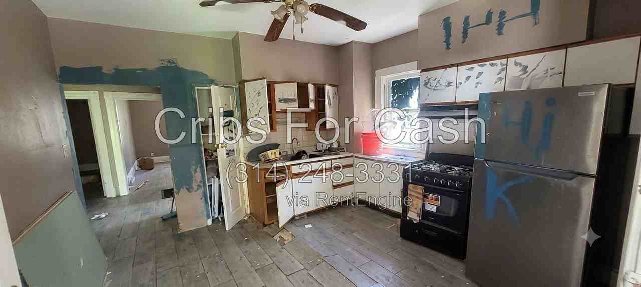 7014 Greenway Ave - Photo 5 of 10