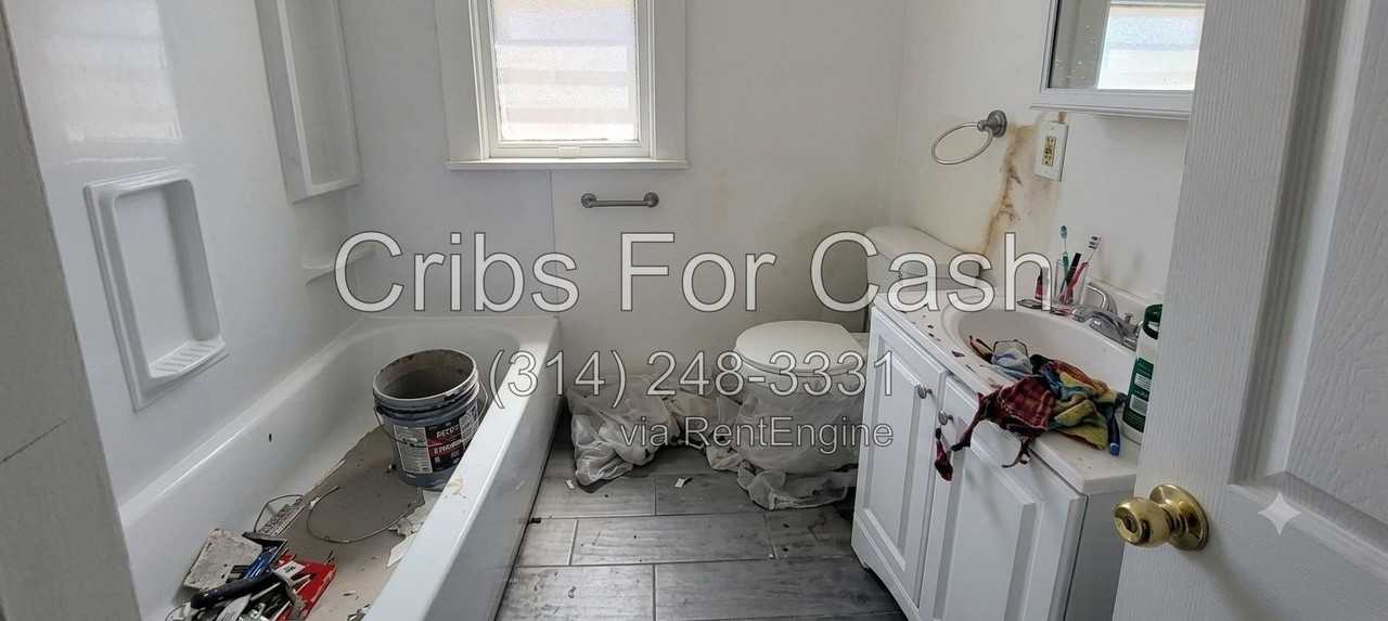 7014 Greenway Ave - Photo 6 of 10