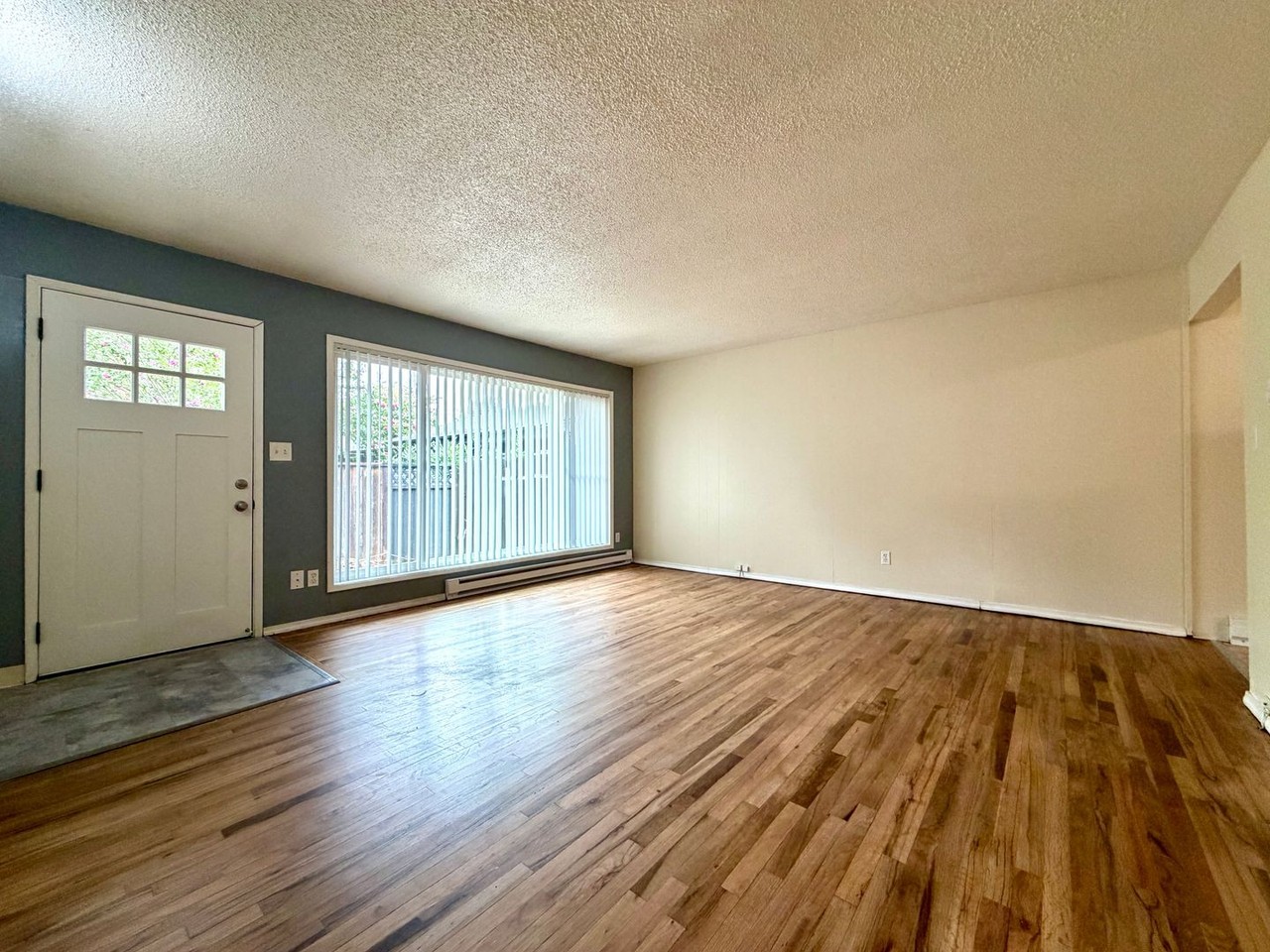 4624 Se 29th Ave - Photo 6 of 12