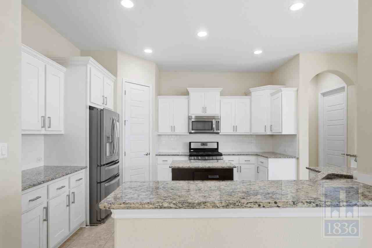 3805 Hidden Harbor Dr - Photo 5 of 50