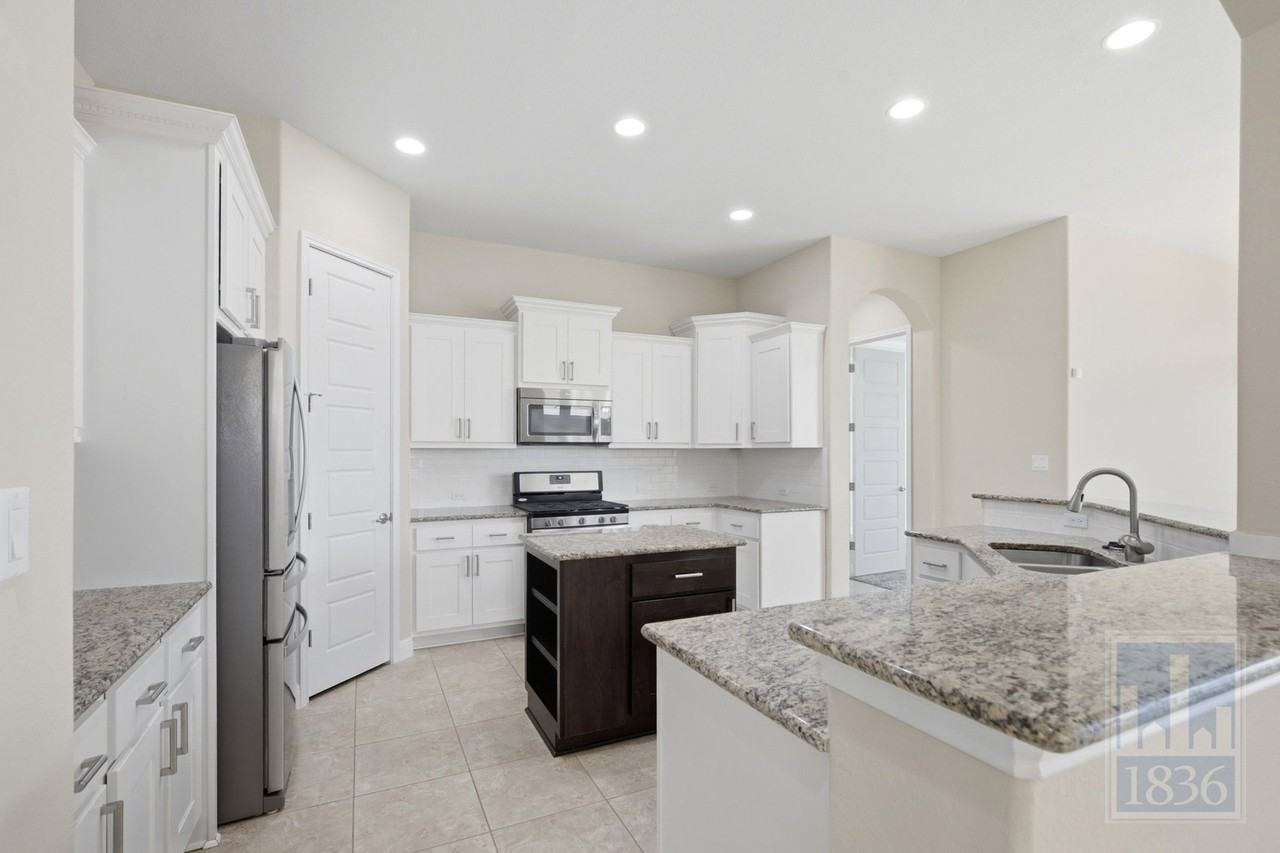 3805 Hidden Harbor Dr - Photo 6 of 50