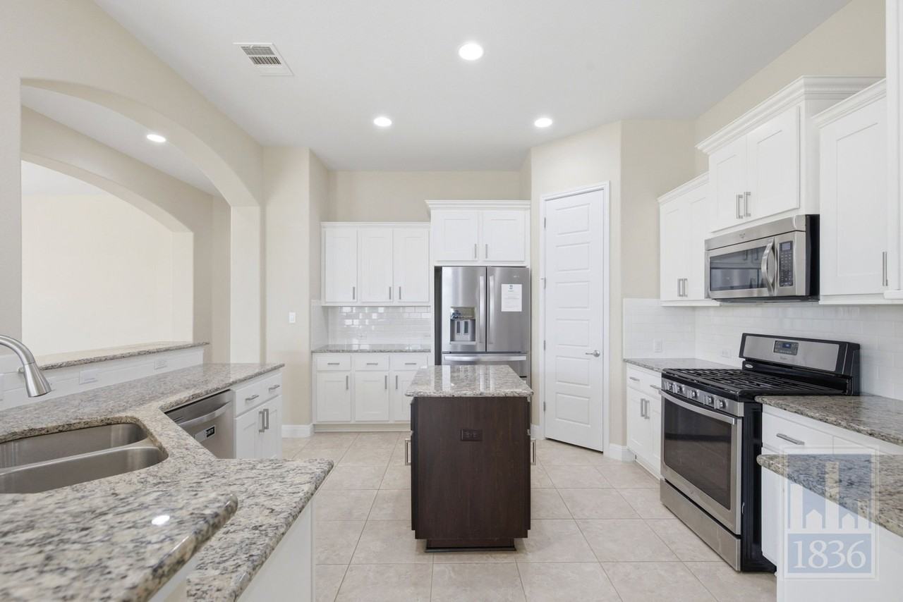 3805 Hidden Harbor Dr - Photo 7 of 50