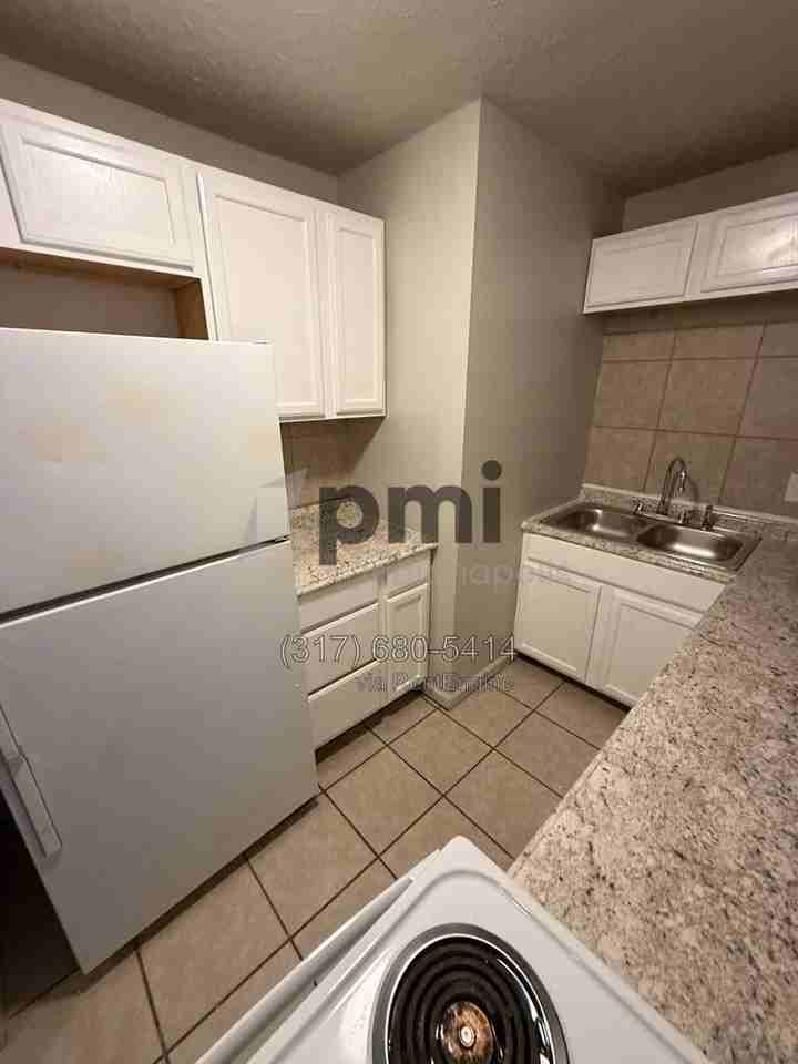 6220 E 11th St #105 - Photo 5 of 23