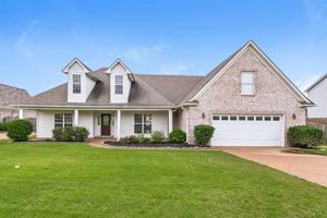 featured image of 4199 Sidlehill Dr