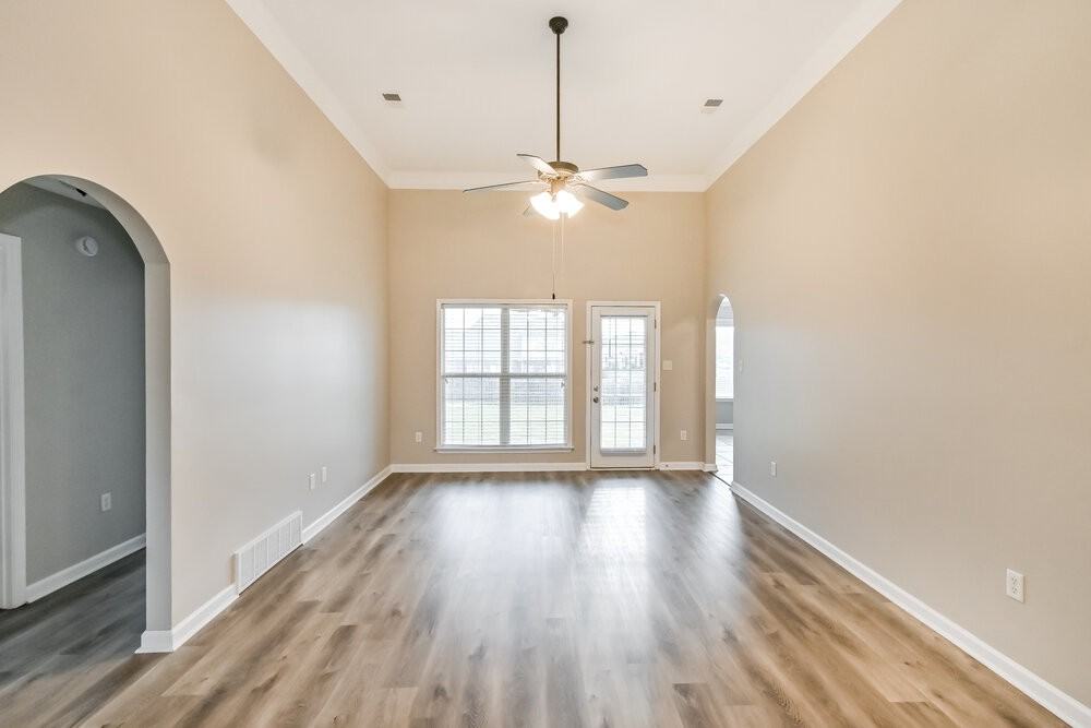 4199 Sidlehill Dr - Photo 4 of 16