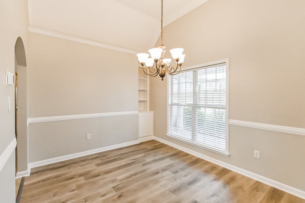 4199 Sidlehill Dr - Photo 5 of 16