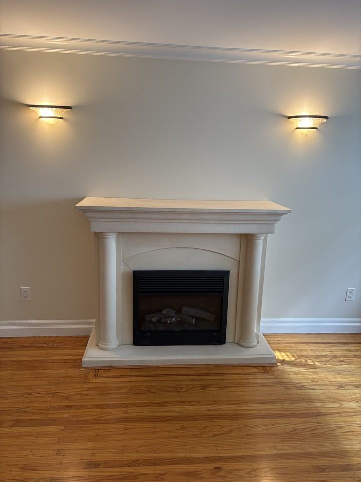 3537 Oak Street - Photo 3 of 20