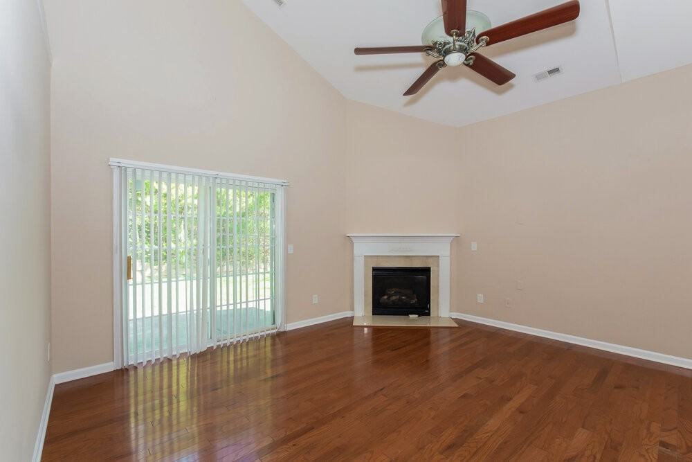 16047 Long Talon Way - Photo 4 of 17