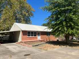 109 Center Dr - Photo 1 of 1