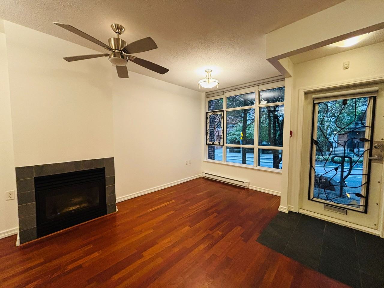 885 Helmcken St - Photo 6 of 49
