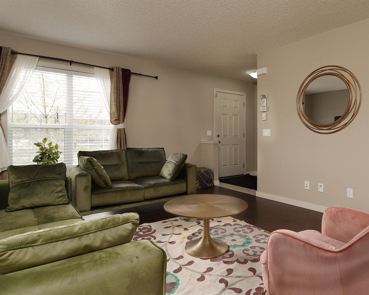 286 Legacy Village Way Se - Photo 3 of 24