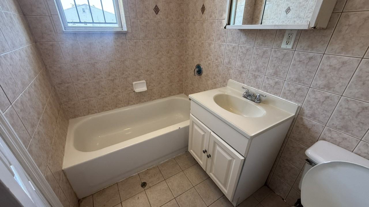 Gillespie Ave - Photo 7 of 11