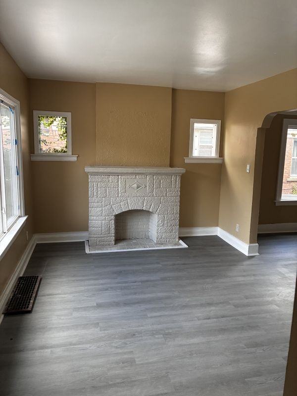 15054 Freeland St - Photo 2 of 11