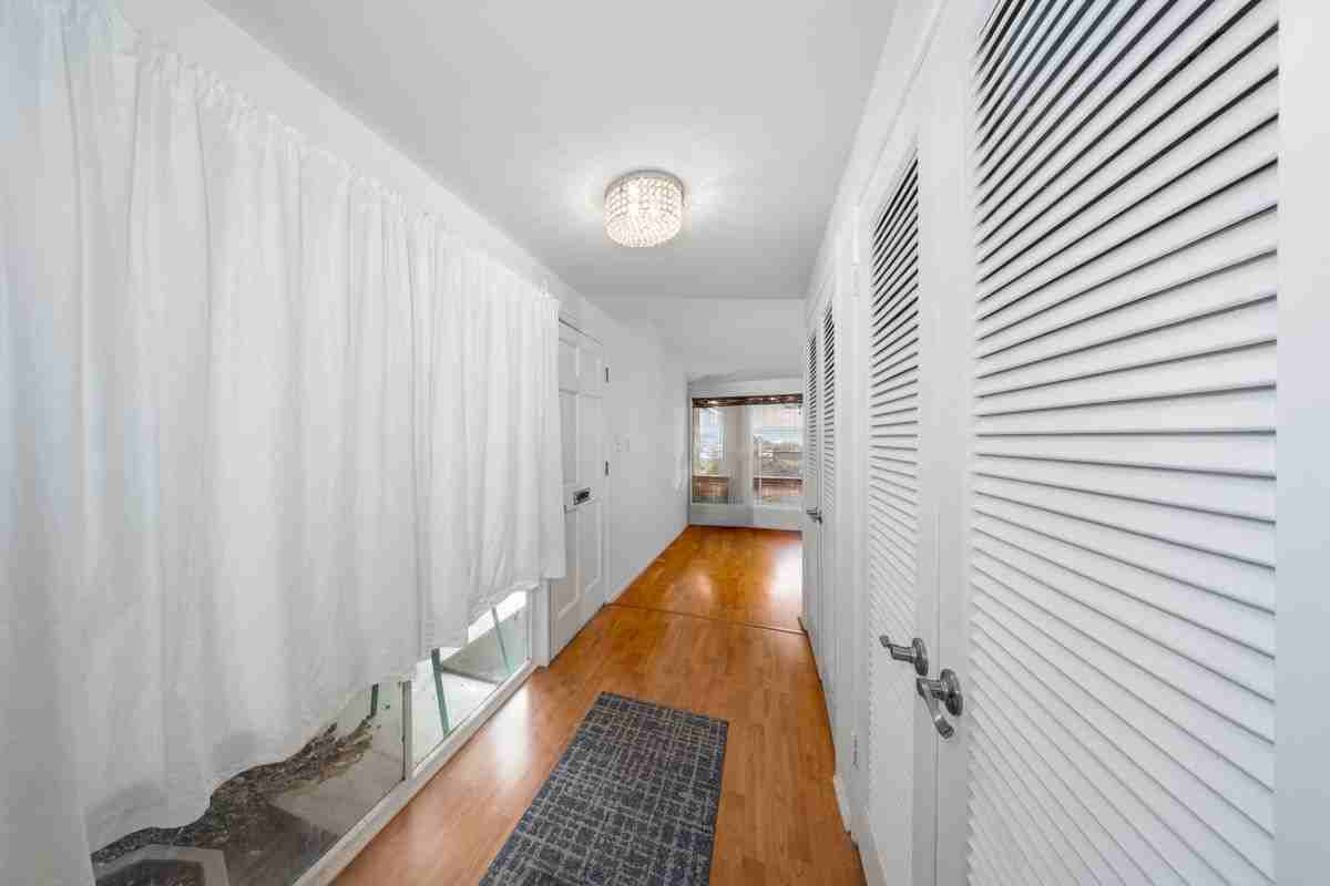 8357 Elsmore Dr - Photo 5 of 35