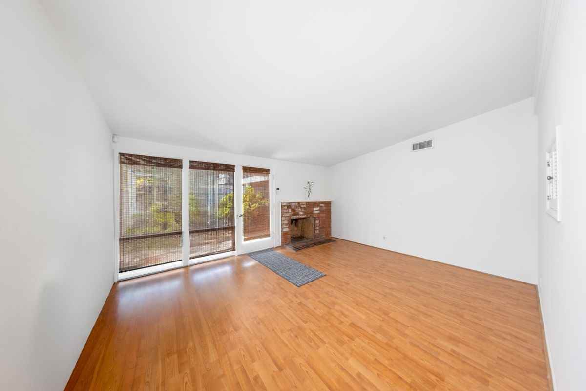 8357 Elsmore Dr - Photo 6 of 35