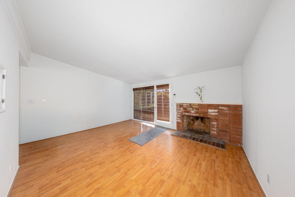 8357 Elsmore Dr - Photo 7 of 35