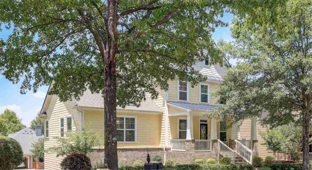 3298 Darby Dr - Photo 4 of 23