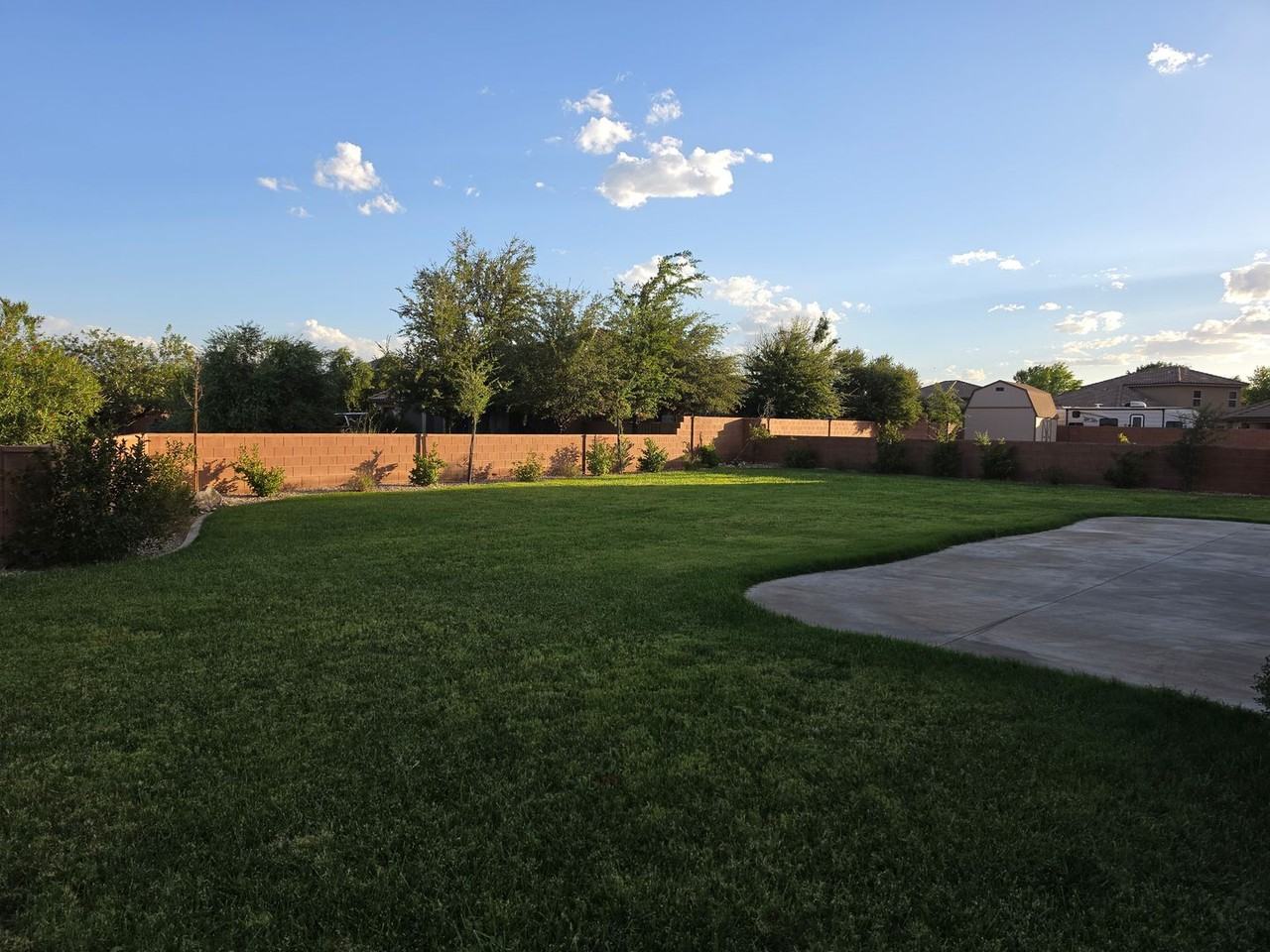 445 W River Willow Ln - Photo 3 of 27