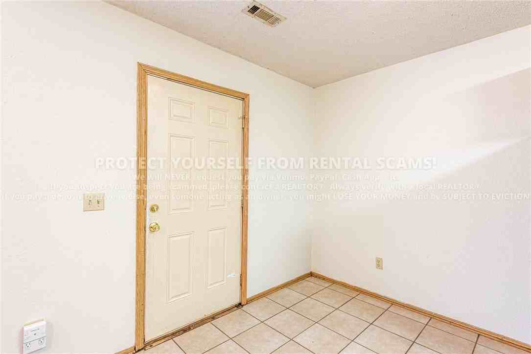 684 W Martha Dr - Photo 3 of 13
