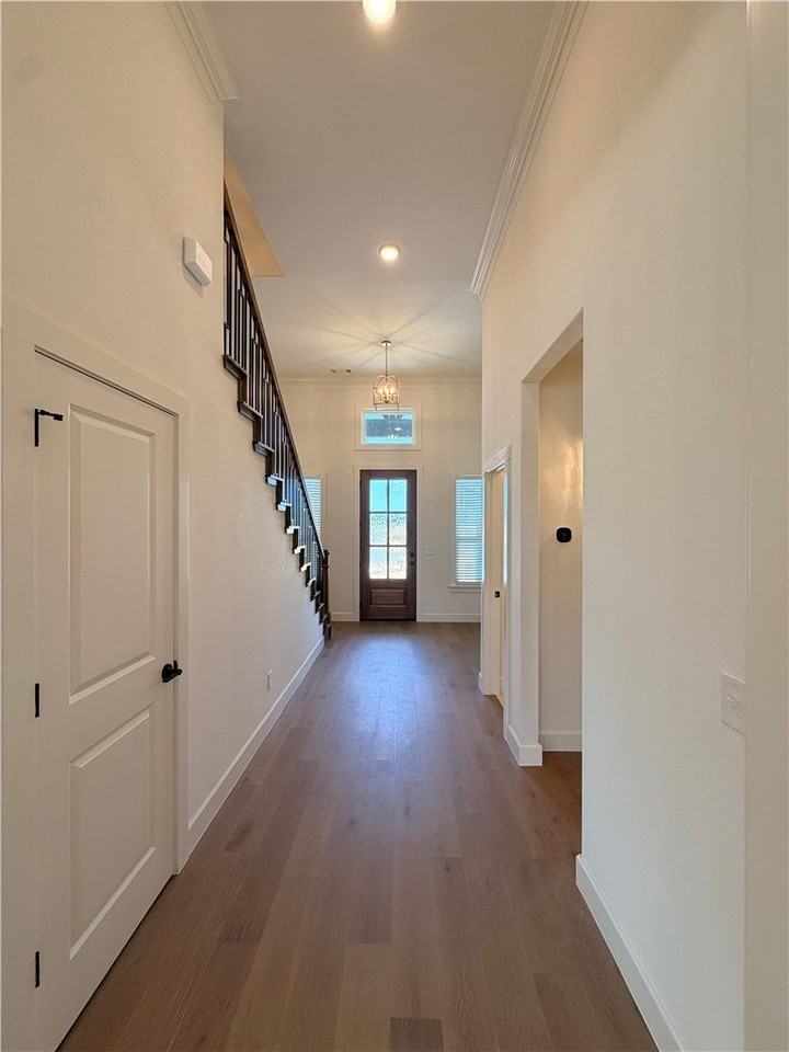 1230 Fierce Ln - Photo 3 of 36
