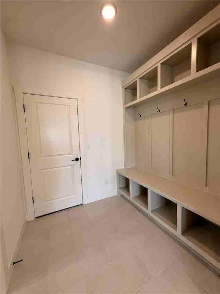 1230 Fierce Ln - Photo 4 of 36
