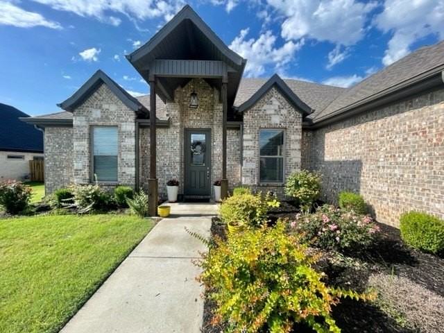 1341 Little Osage Ln - Photo 2 of 22