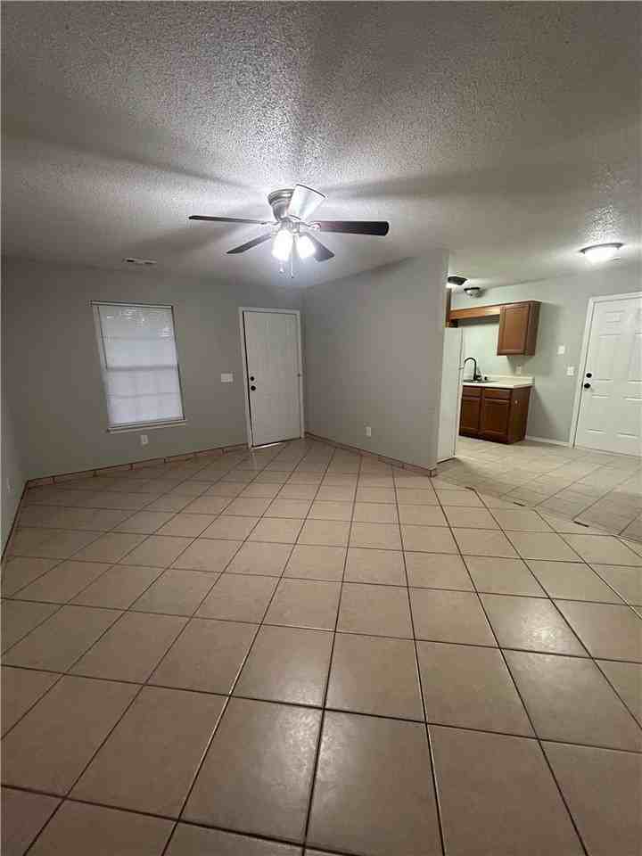 3404 Sw Landau Ct #2 - Photo 3 of 10