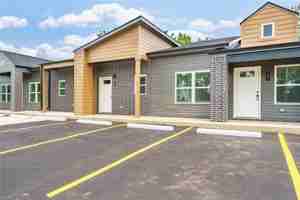featured image of 1639 N Arkansas St #105