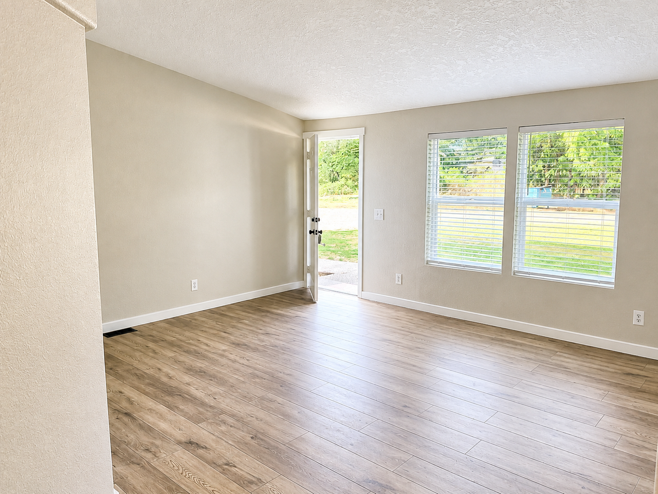 13712 148th Ave Se - Photo 7 of 18