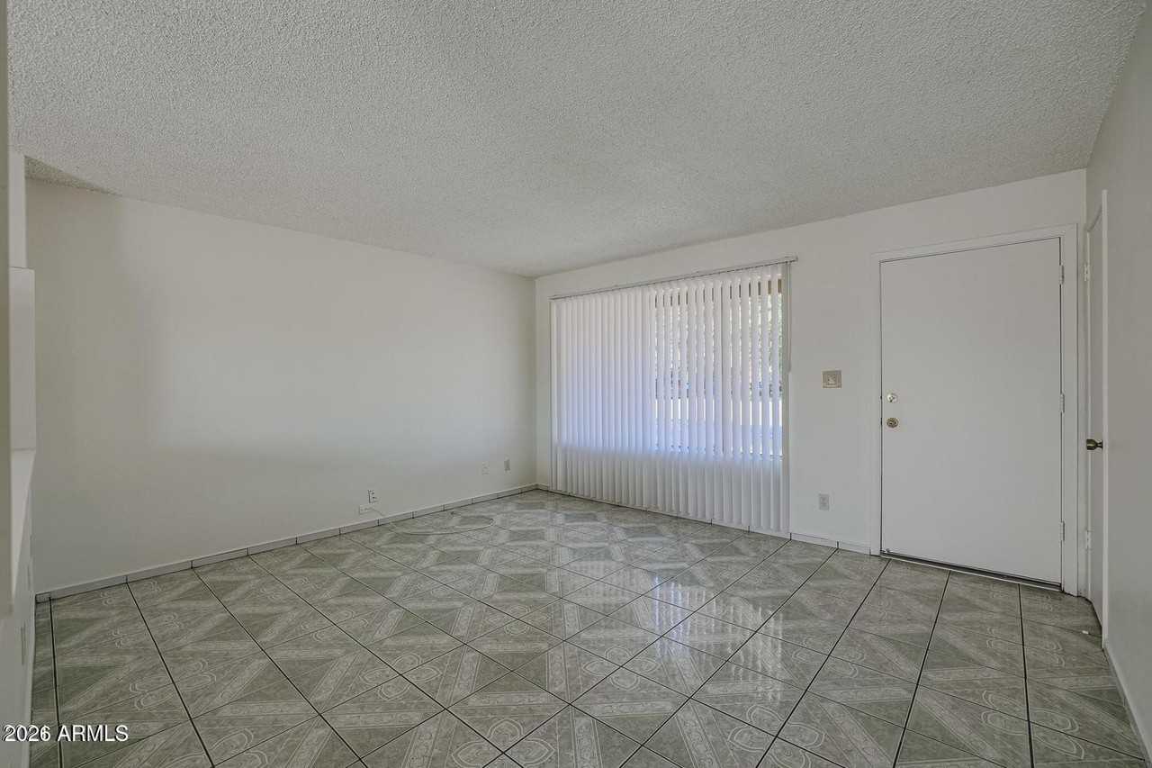3020 N 87th Ave - Photo 2 of 19
