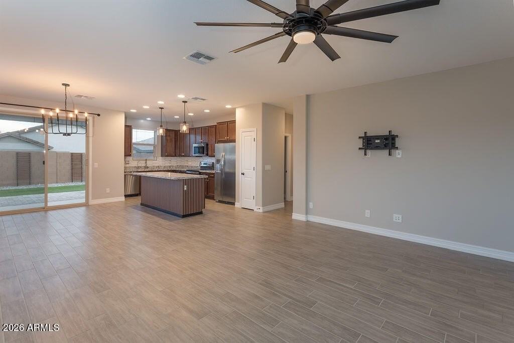 14341 W Smoketree Dr - Photo 5 of 31